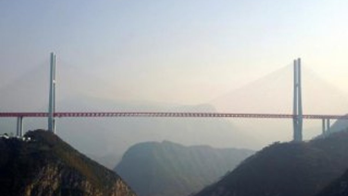 Dünyanın en yüksek köprüsü Çin'de