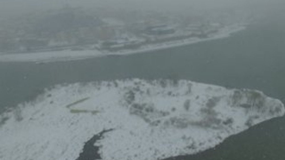 İstanbul’u kaplayan kar havadan görüntülendi