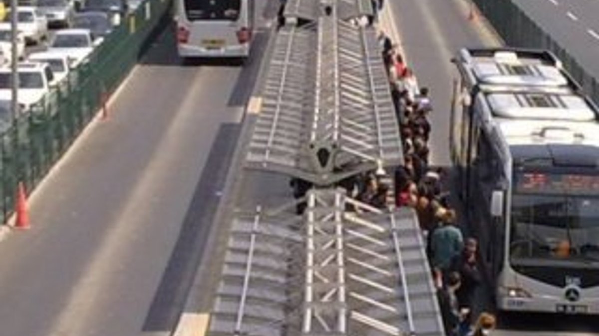Metro ve Marmaray seferleri bir kez daha uzaltıldı