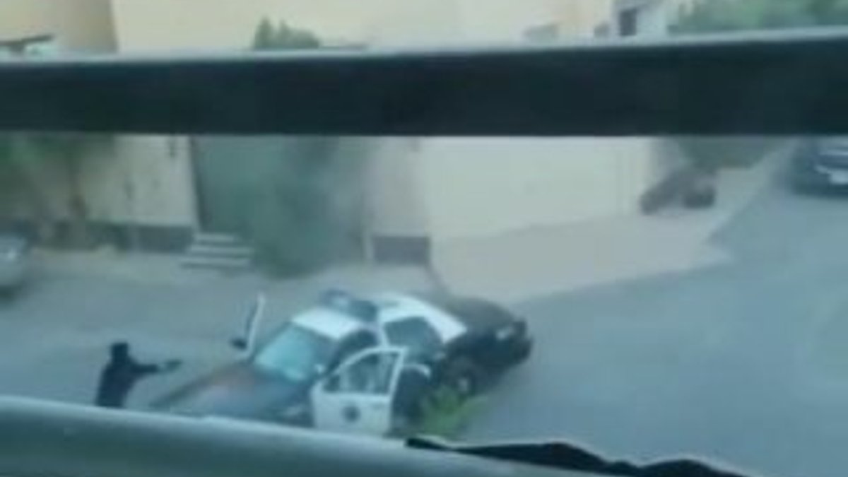 Suudi polis iki canlı bombayı etkisiz hale getirdi - İzle