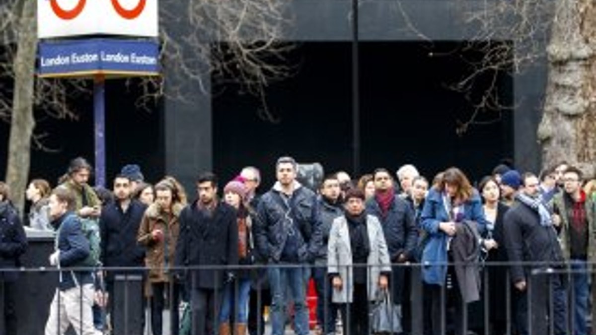 Londra'da metro krizi