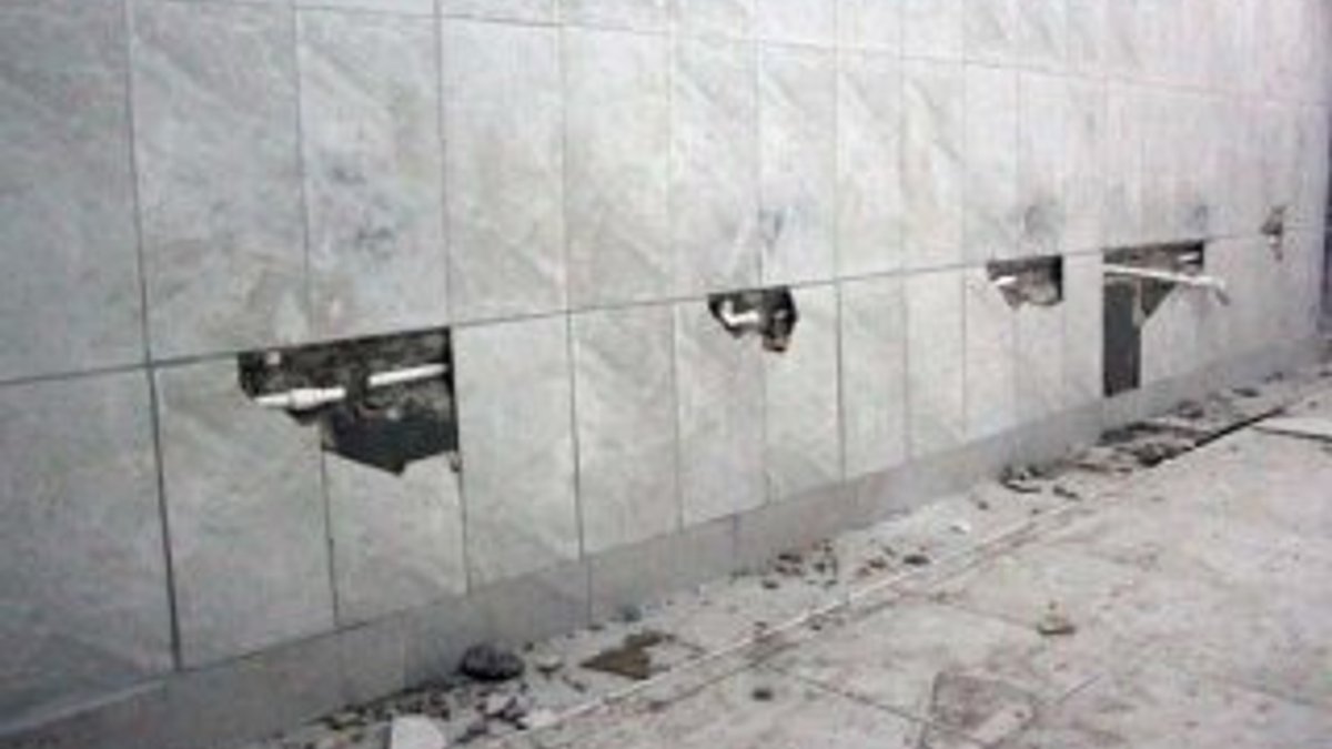 Bolu'da cami açılmadan muslukları çaldılar