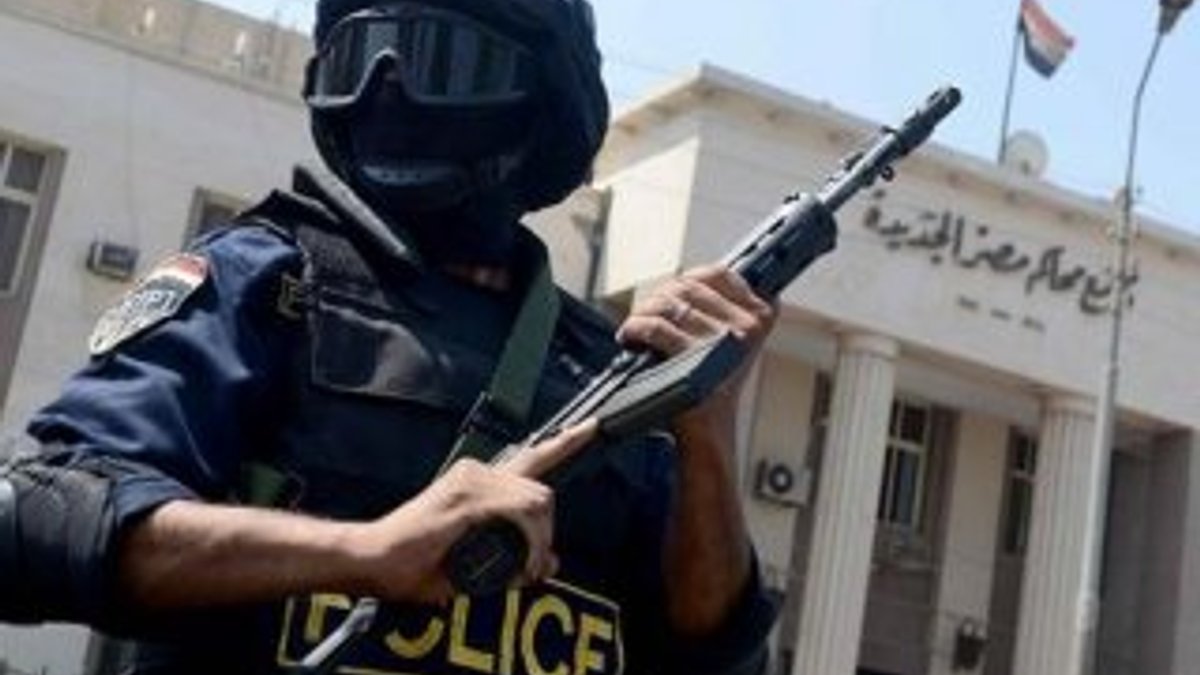 Mısır'da emniyet müdürlüğüne saldırı: 8 polis öldü