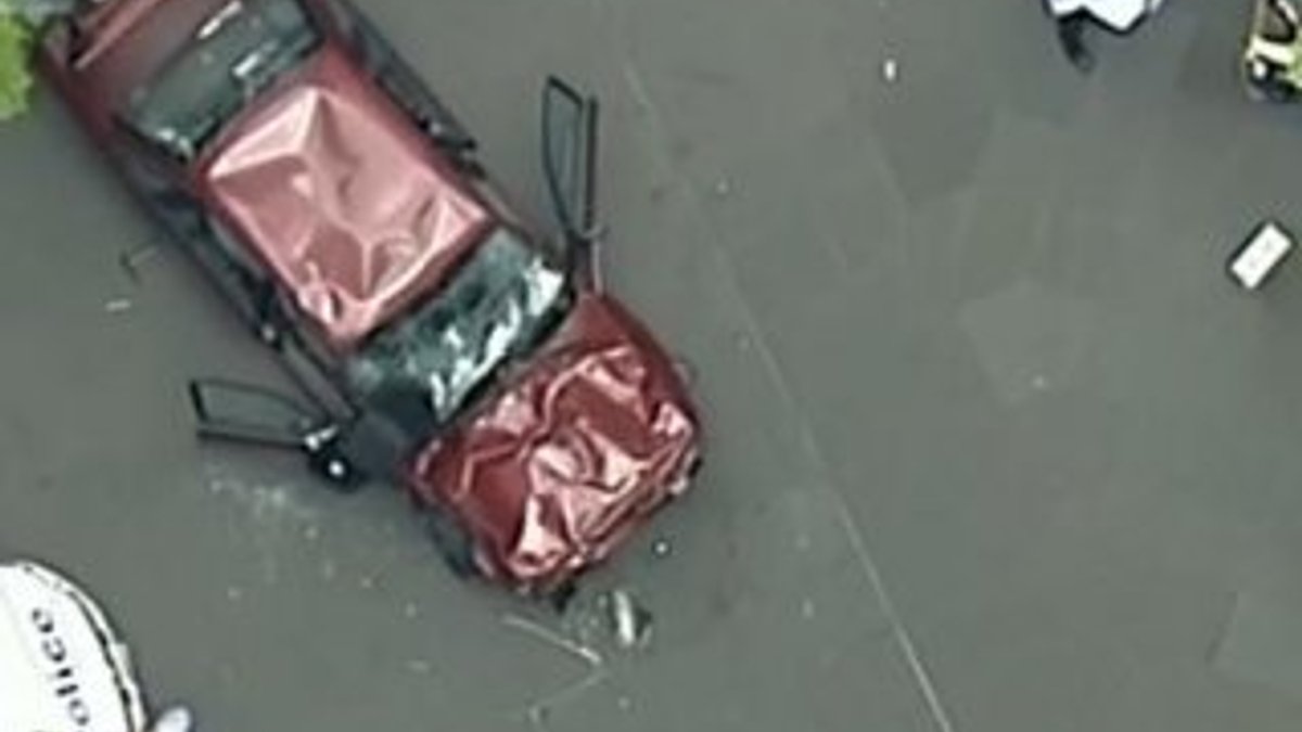 Avustralya'da otomobil yayalara çarptı: 3 ölü, 20 yaralı