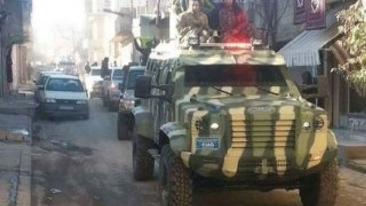 Kanada YPG'ye zırhlı araç verdi