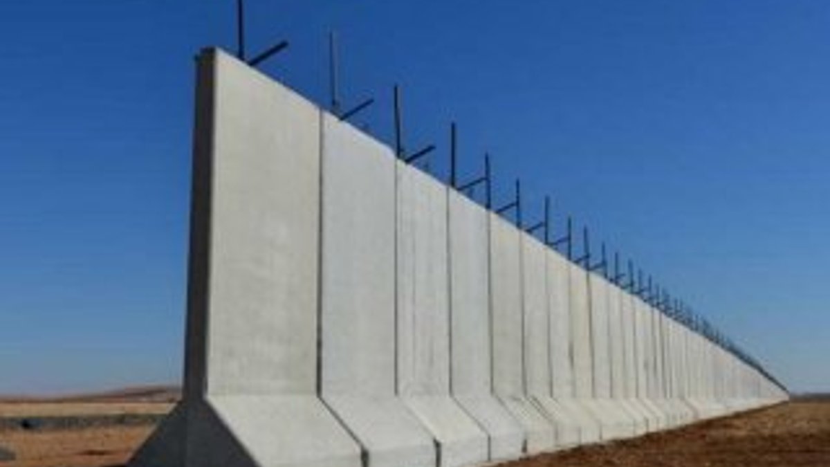 Suriye sınırının 367 kilometresine duvar örüldü