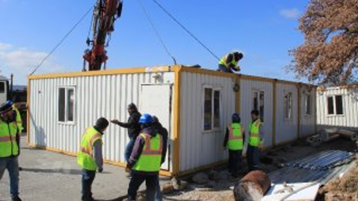 Çanakkale'deki deprem bölgesine konteyner okul