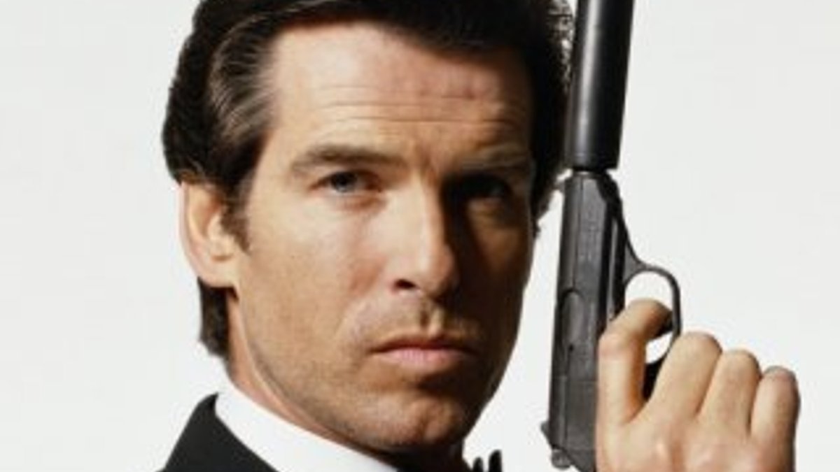 James Bond'u canlandıran ünlü oyuncu torunuyla görüntülendi