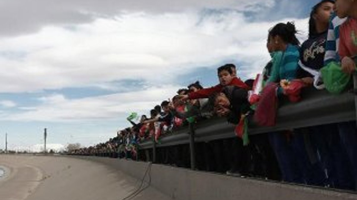 Meksika'da ABD'nin duvar örme planı protesto edildi