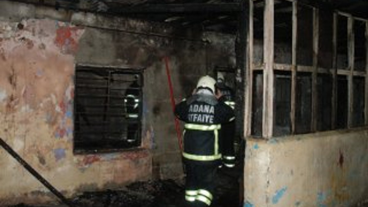 Adana'da ev yangınında 2 çocuk öldü
