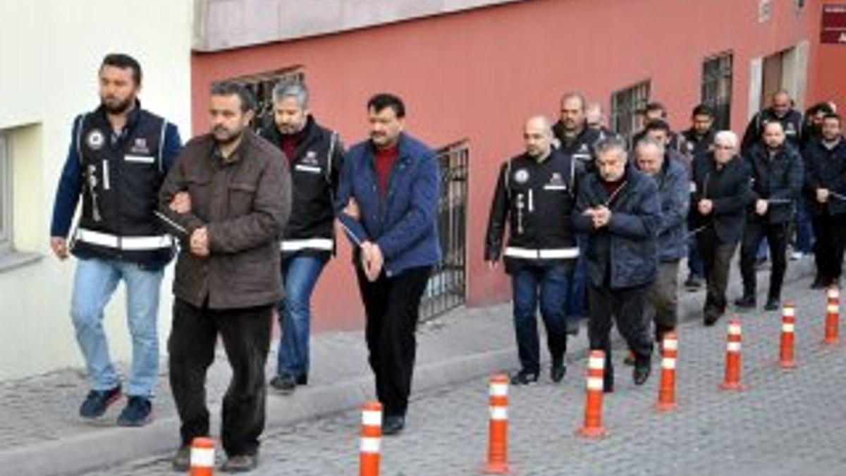 Kayseri'de 12 FETÖ'cü toplantı halinde yakalandı