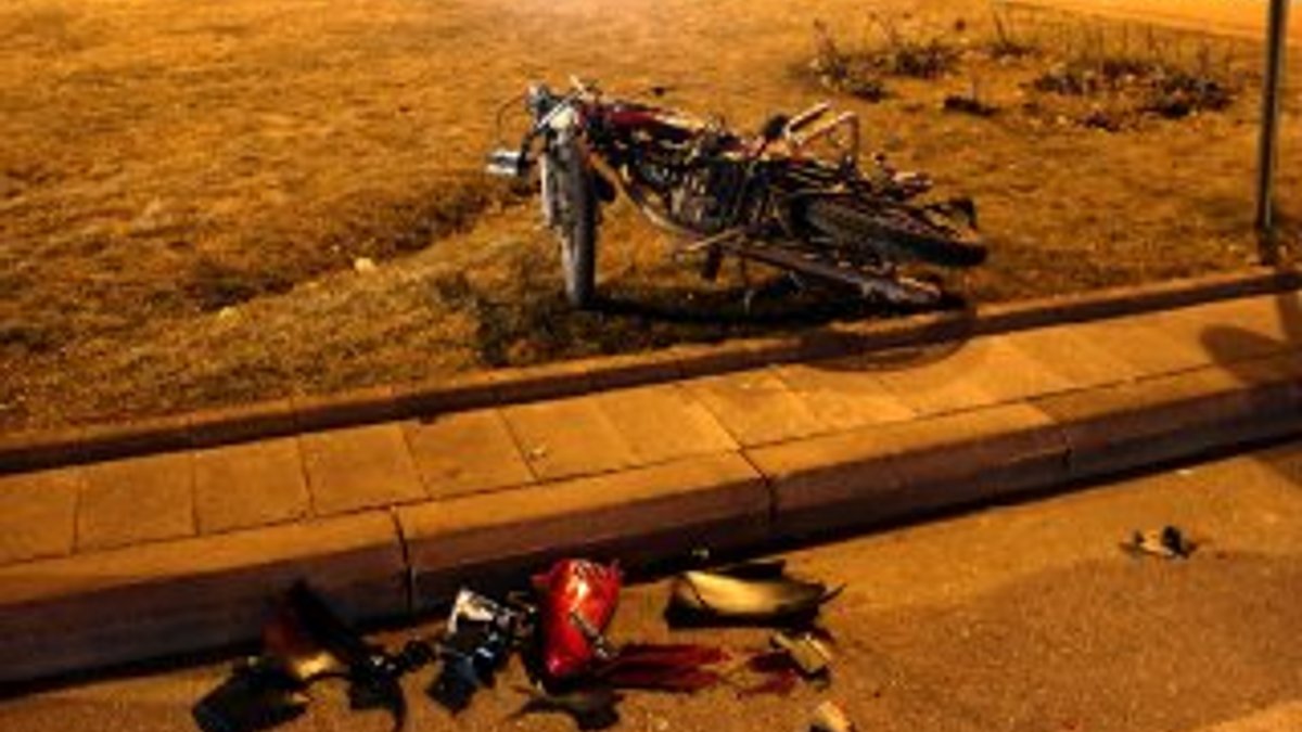 Konya'da motosiklet sürücüsü 3 araca çarptı