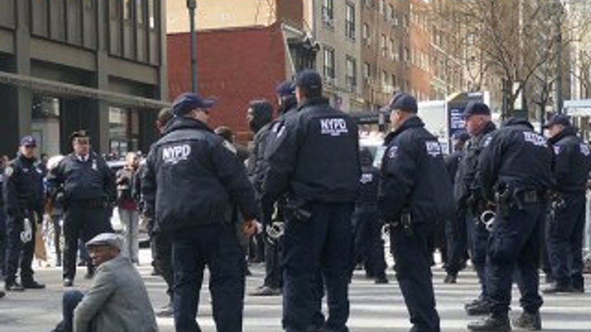 New York'ta evsizlik protestosu: 10 gözaltı