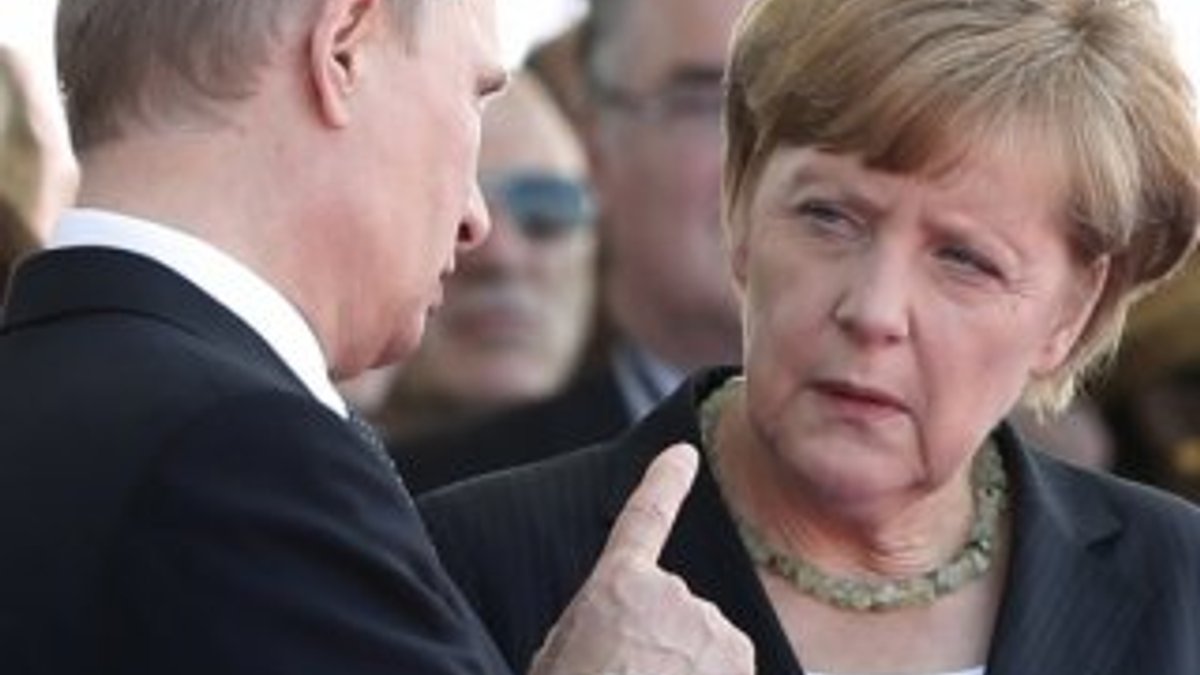 Merkel Rusya'ya gidiyor