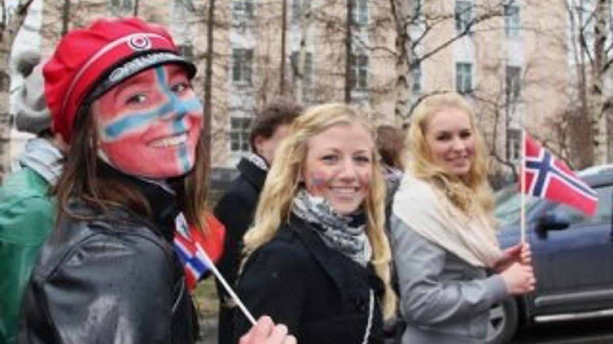 Norveç Danimarka'yı geçerek dünyanın en mutlu ülkesi oldu