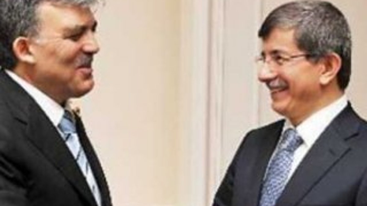 Abdullah Gül ve Ahmet Davutoğlu'ndan Nevruz mesajı