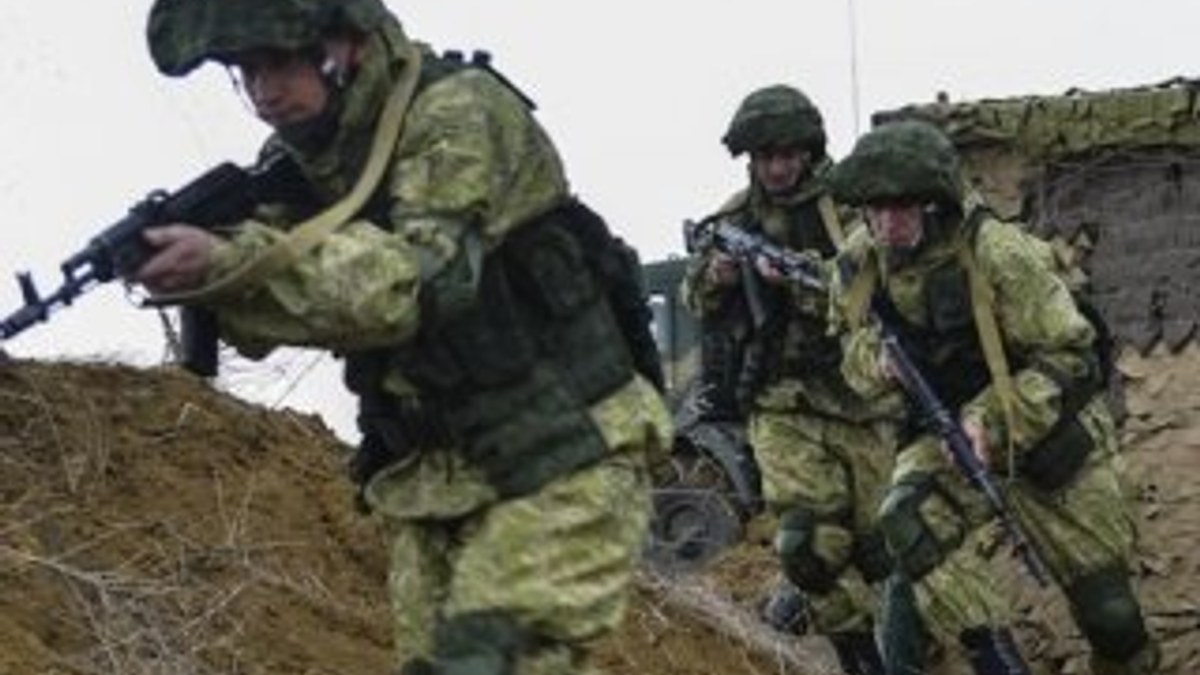 Rusya'dan Kırım'da devasa askeri tatbikat