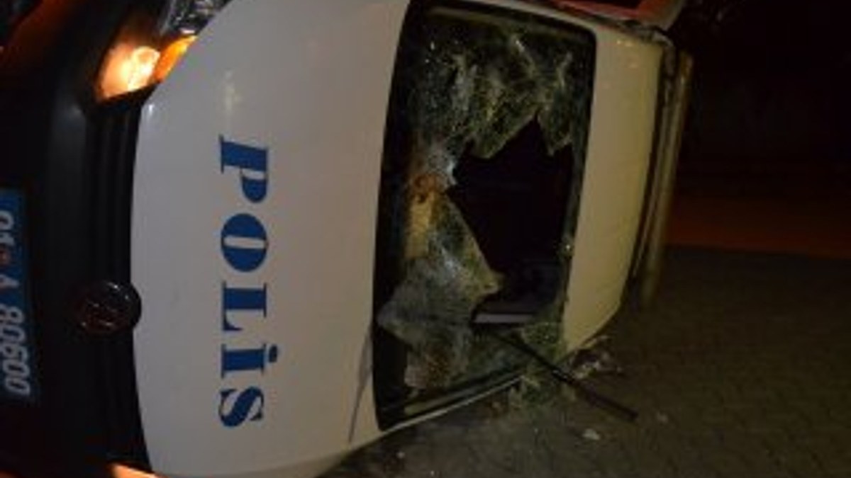 Adana'da polis aracıyla kamyonet çarpıştı: 3 yaralı