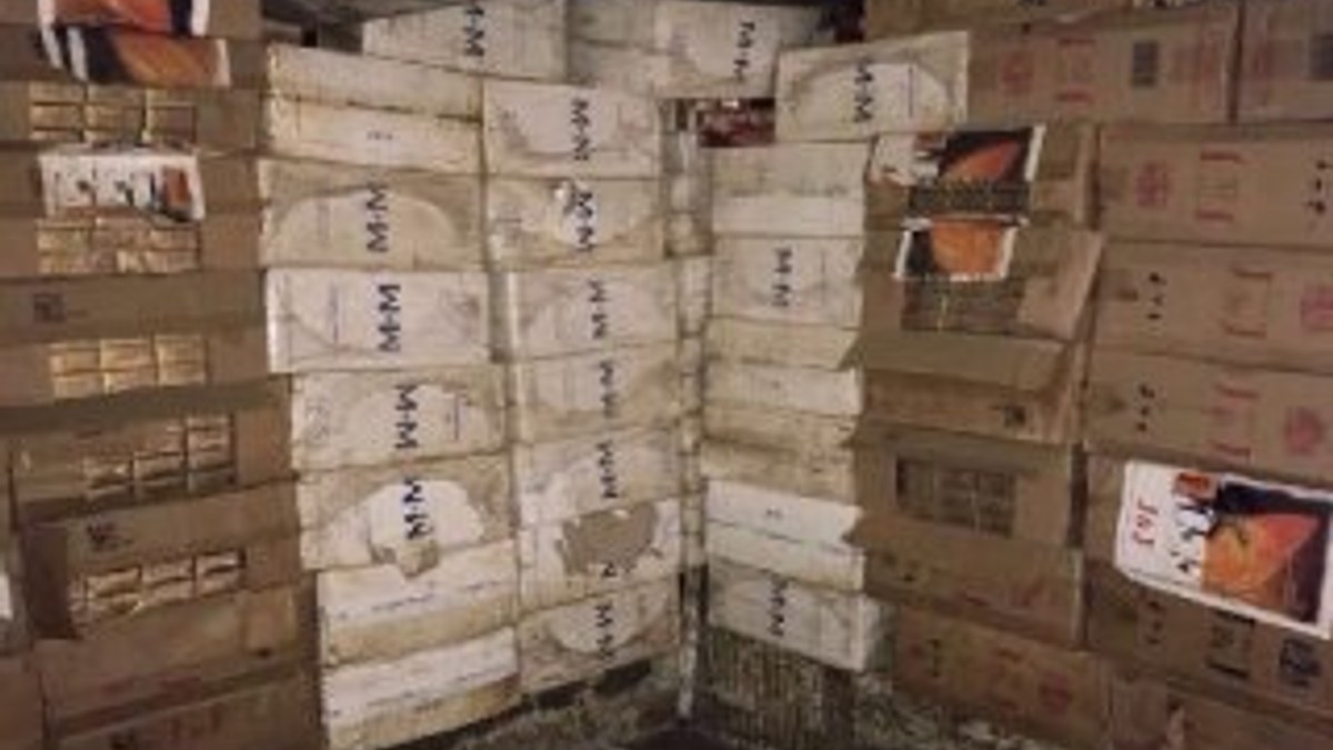 Başkale'de 71 bin paket kaçak sigara ele geçirildi
