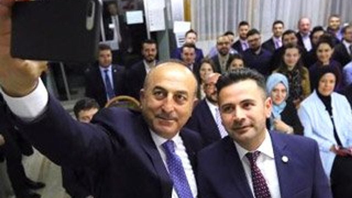 Çavuşoğlu İsviçre'de yaşayan Türklerle buluştu