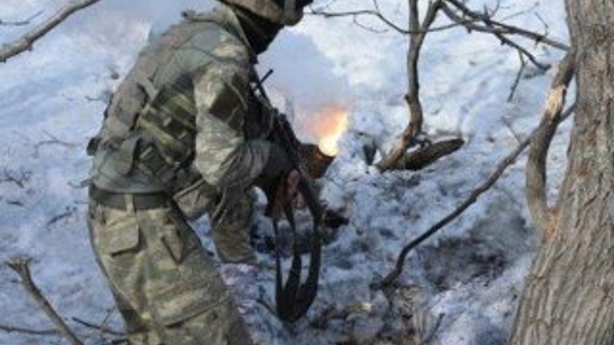 Diyarbakır ve Bingöl'de 3'ü ölü 8 PKK'lı yakalandı