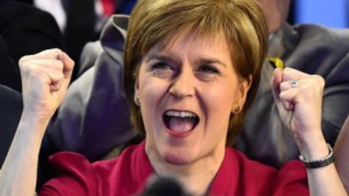 İskoçya Başbakanı referandum mektubunu imzaladı