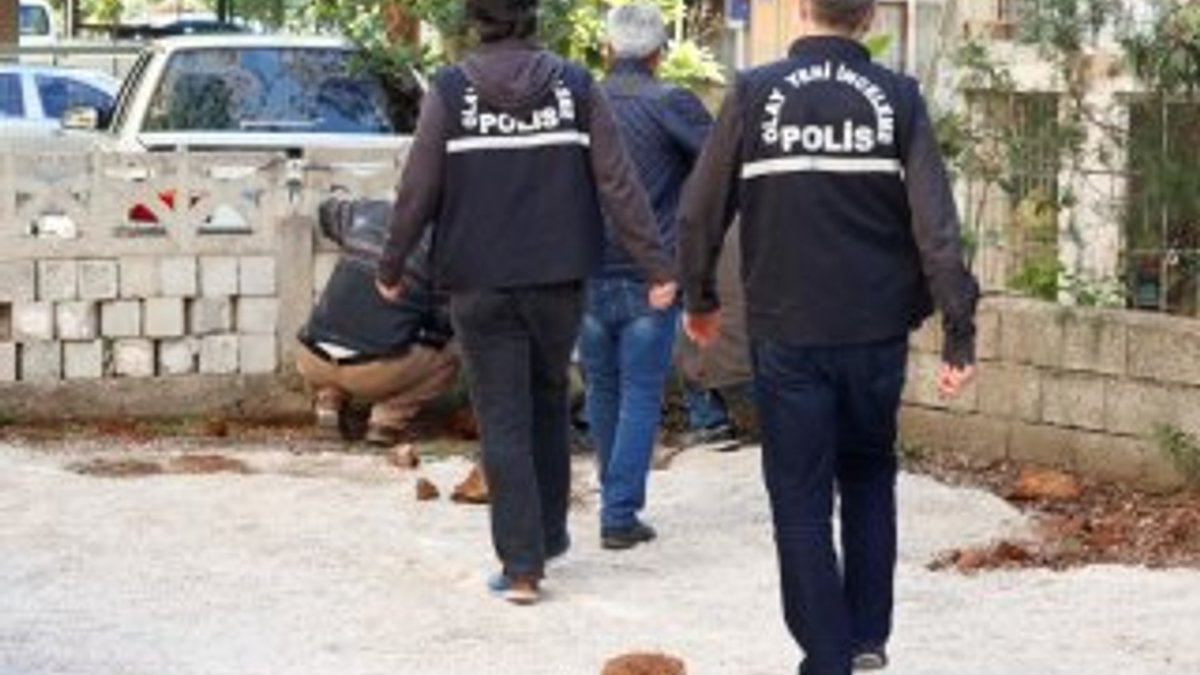 Antalya'da apartman bahçesinde 2 el bombası bulundu