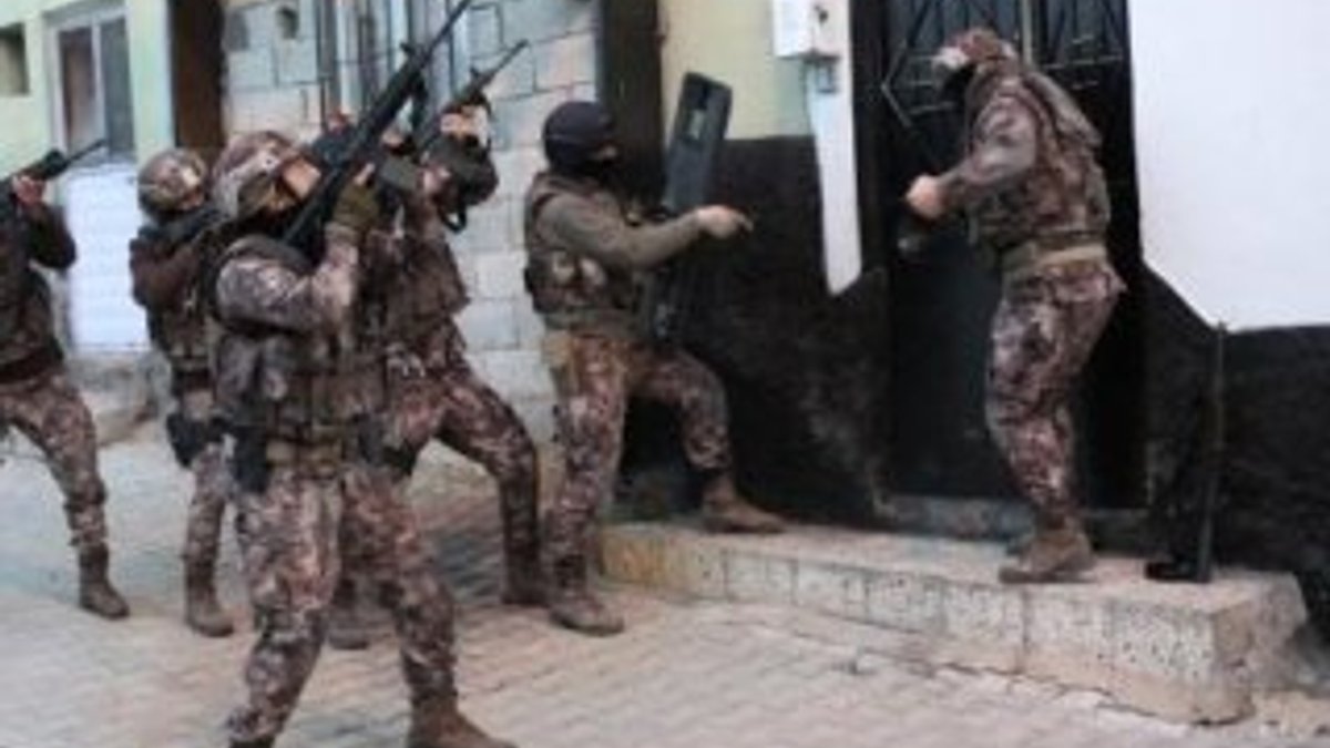 Gaziantep'te 200 polisle şafak operasyonu