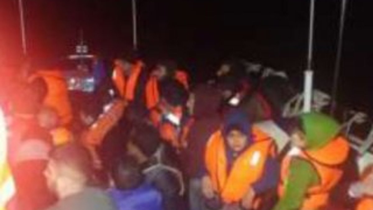 İzmir'de 60 kaçak göçmen yakalandı