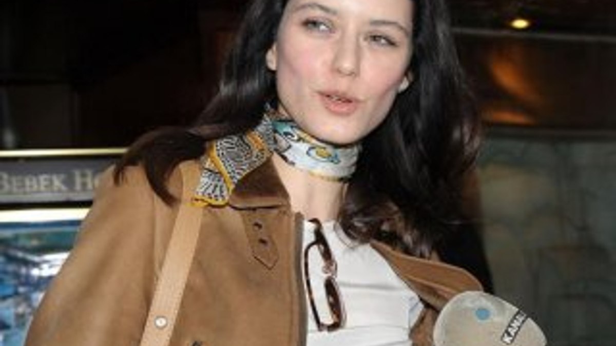 Beren Saat tüp bebek sorusuna kızdı