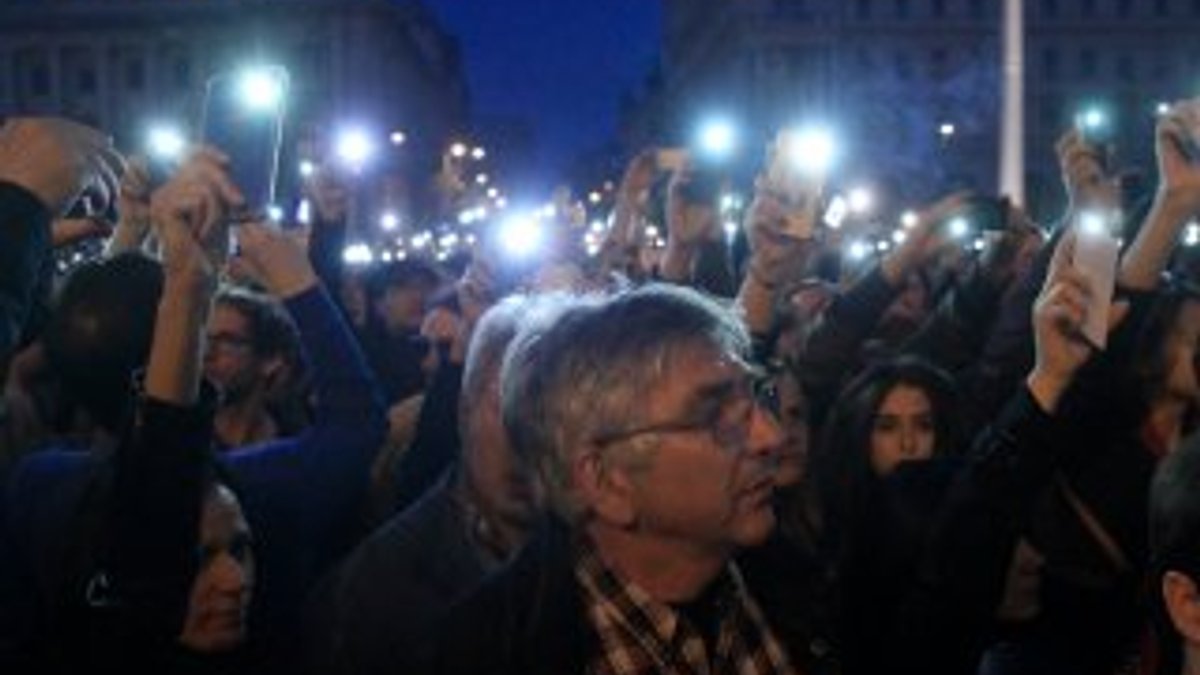 Soros destekli üniversite için Macaristan'da protesto