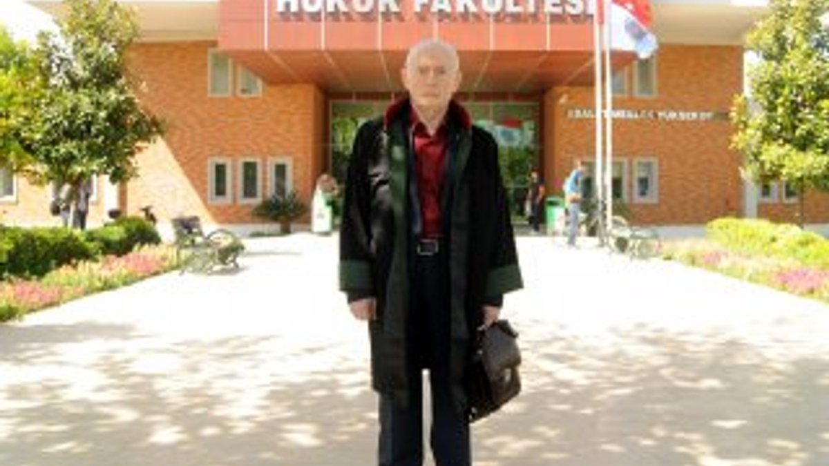 Emekli binbaşı 78 yaşında hukuk fakültesini bitirdi