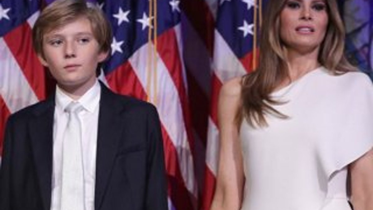 Melania Trump ve oğlu yazın Beyaz Saray'a taşınacak