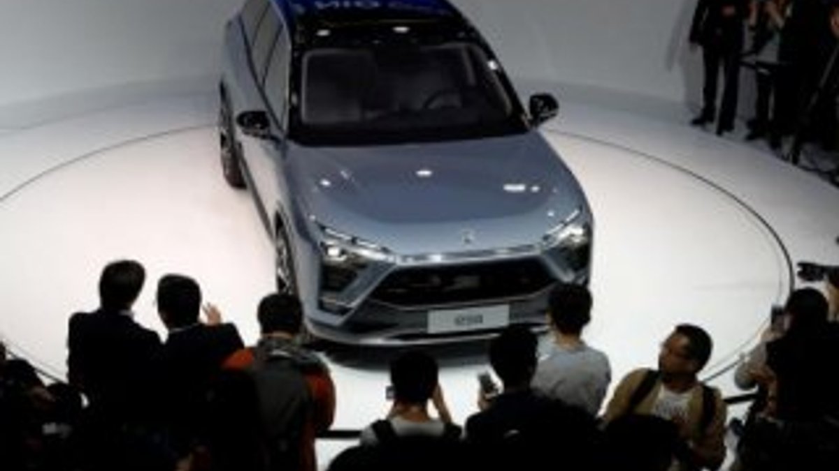 Çin yapımı elektrikli araç Şangay'da tanıtıldı