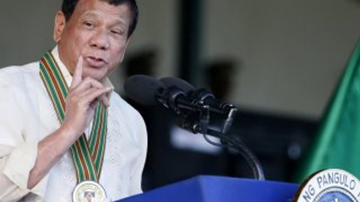 Filipinler Devlet Başkanı'ndan teröristlere göz dağı