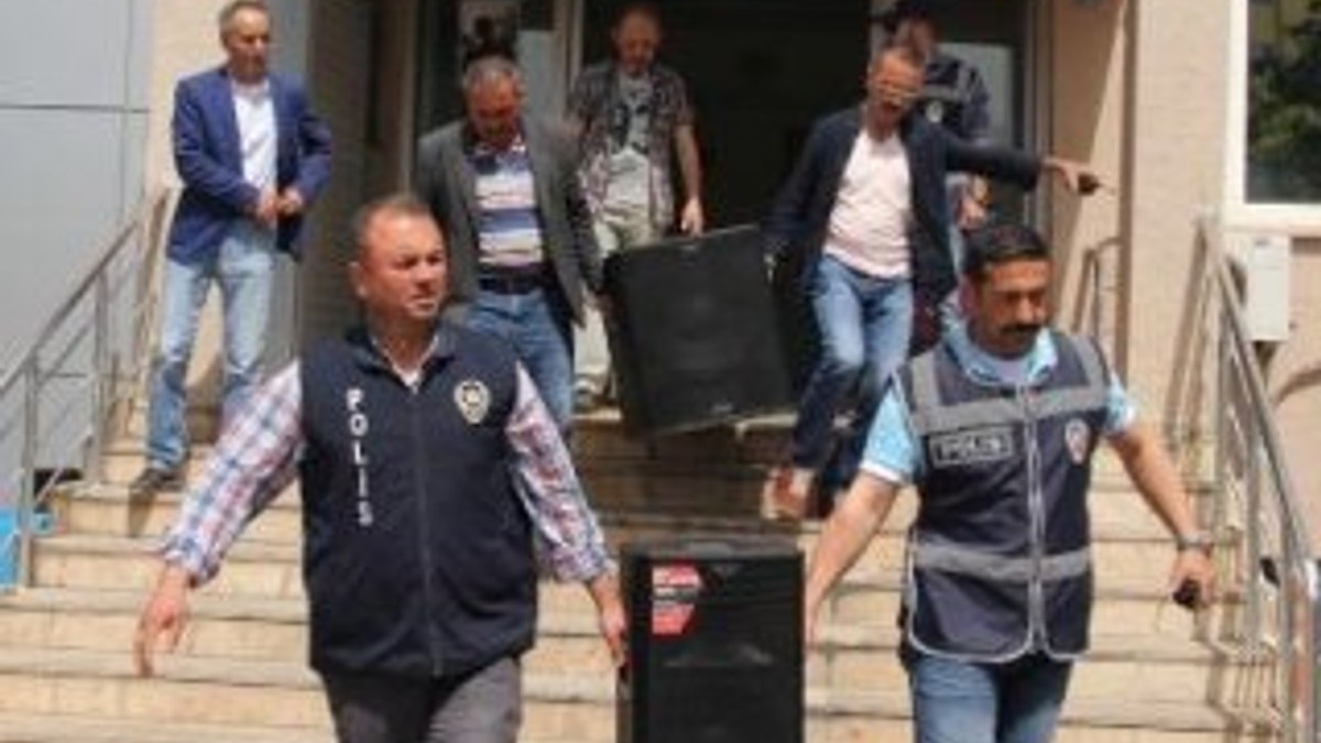 Mersin'de belediyenin ses sistemini çaldılar