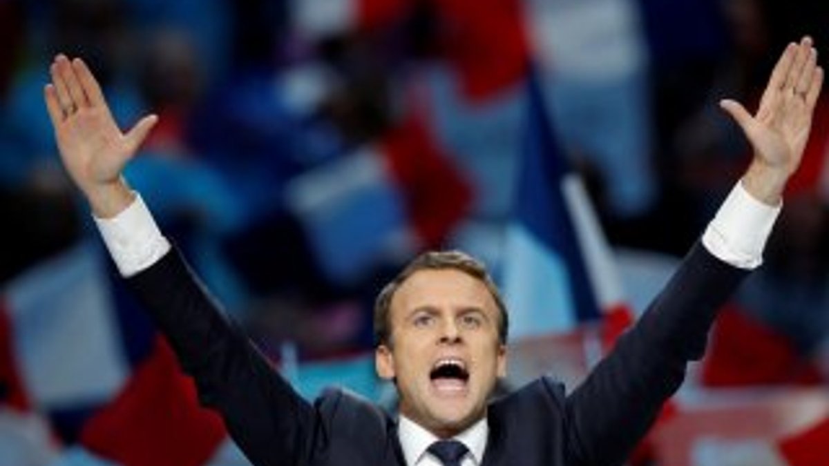 Fransa'da cumhurbaşkanı seçiminde Macron'un şansı yüksek