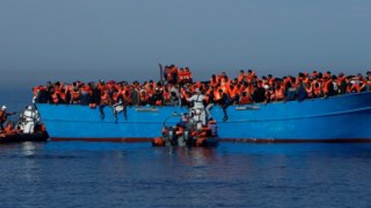 İzmir'de 65 kaçak göçmen yakalandı