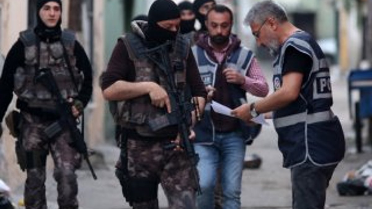 Adana’da aranan kişilere yönelik operasyon