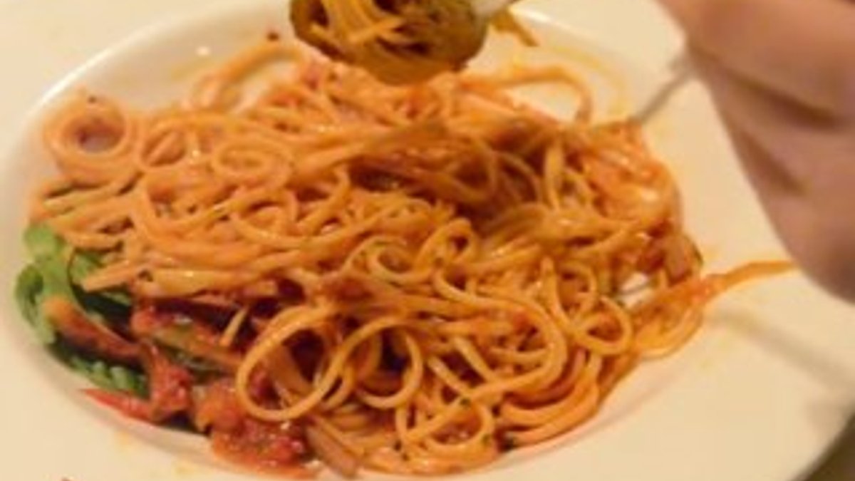 Spagetti nasıl yenir
