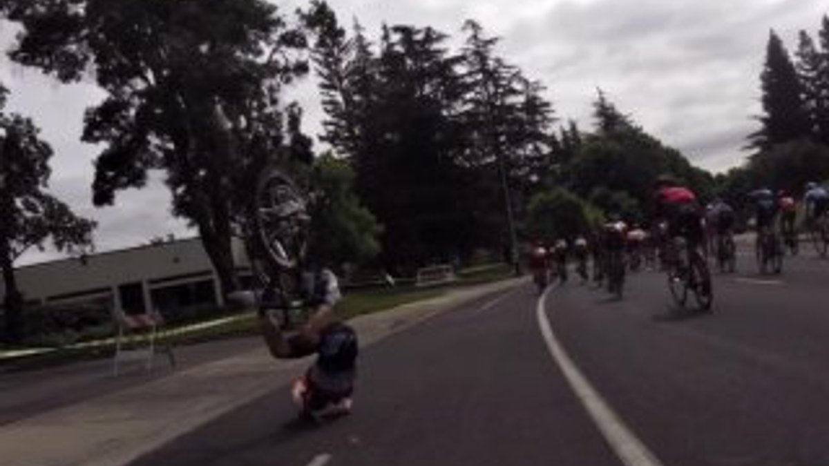 Bisiklet yarışmacısını düşüren drone