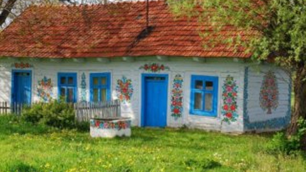 Polonya'nın çiçekli köyü: Zalipie