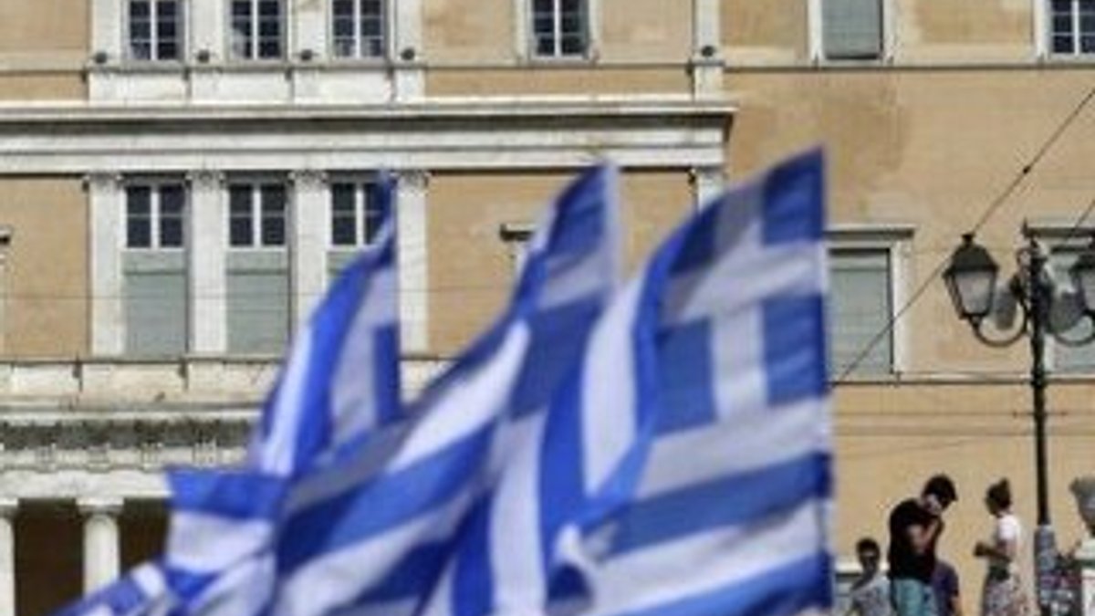 Yunanistan’da gazeteciler 24 saatlik greve girdiler