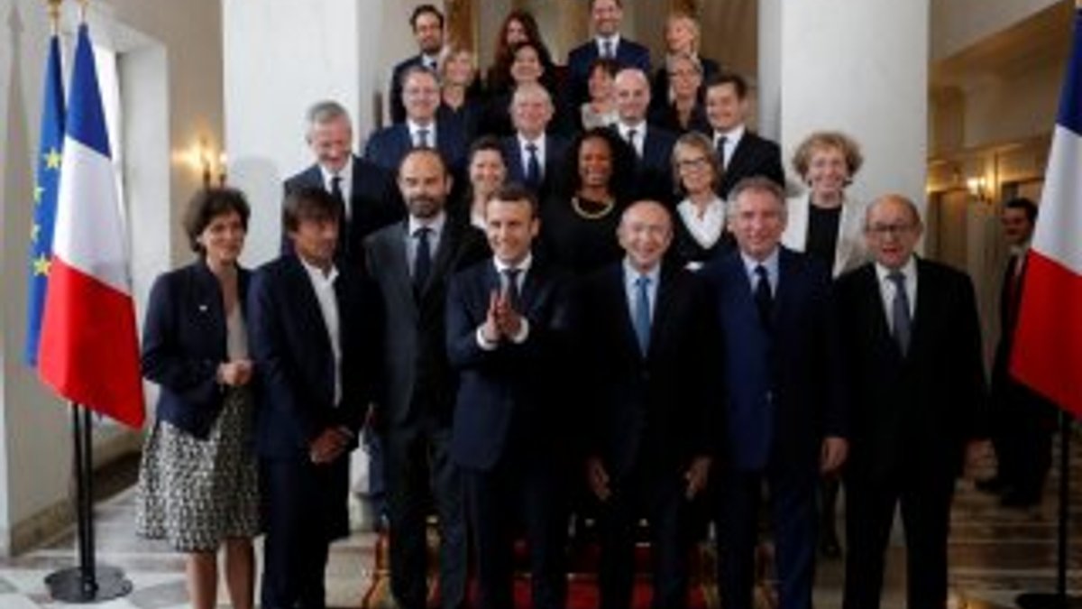 Macron kabineyle ilk toplantısını yaptı