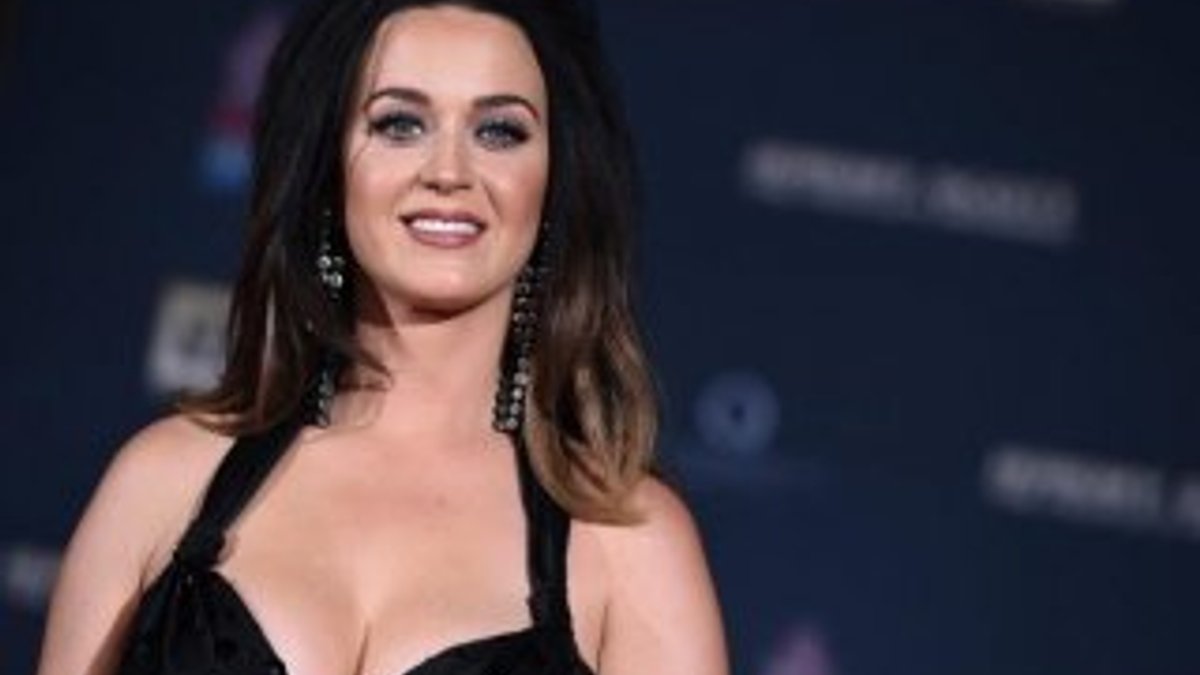 Katy Perry 'American Idol' yarışmasında
