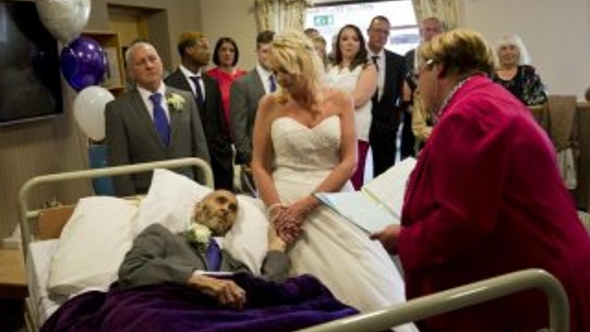 Kanser hastası adamın duygusal evlilik töreni