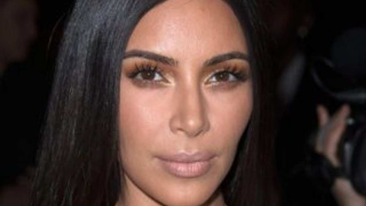 Kim Kardashian kardeşini taşıyıcı anne yapacak