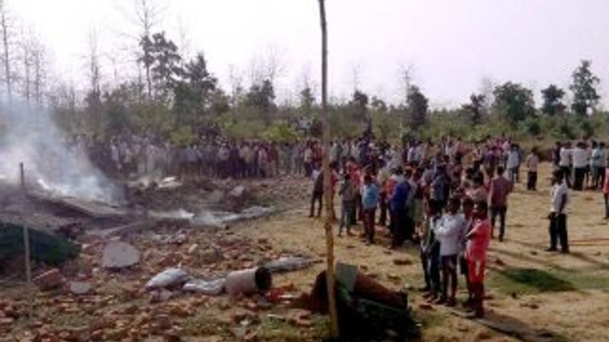 Hindistan'da havai fişek fabrikasında patlama: 25 ölü