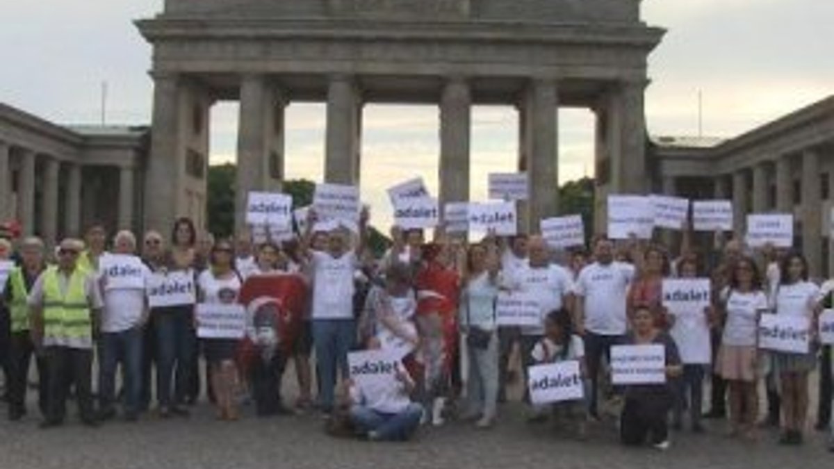 Almanya'da 300 kişilik adalet yürüyüşü