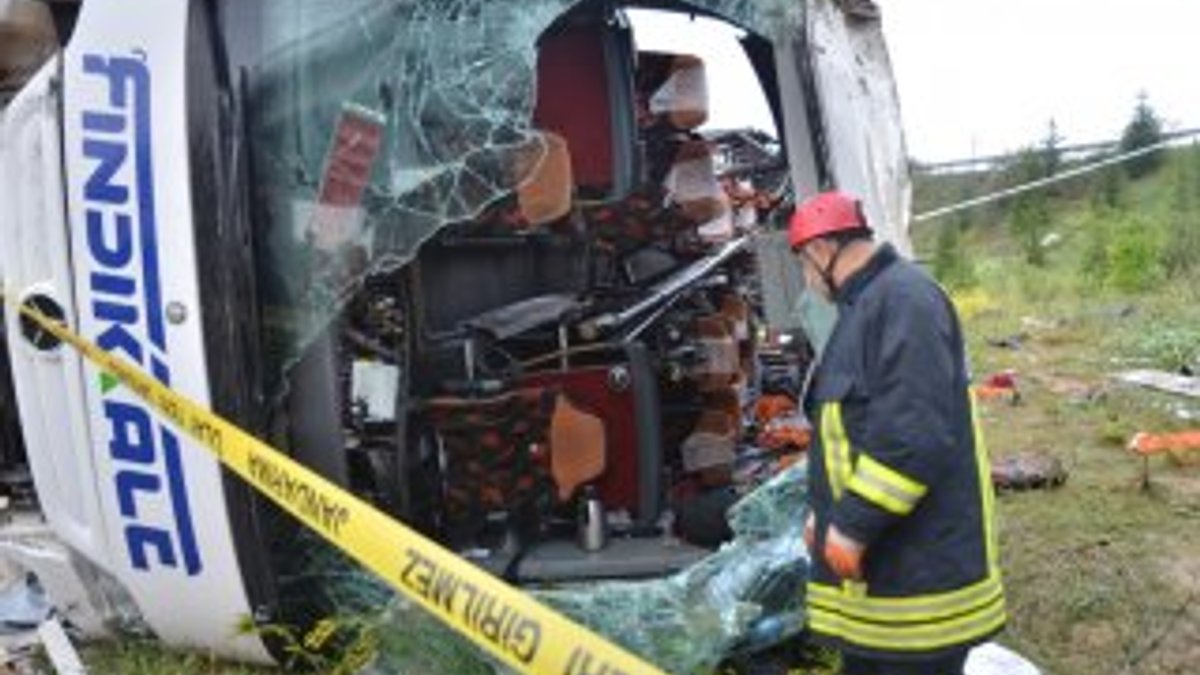 Çorum'da yolcu otobüsü üst geçitten düştü: 48 yaralı